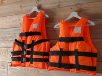 Shutterstock_1888665286_life vests_glābšanas vestes.jpg